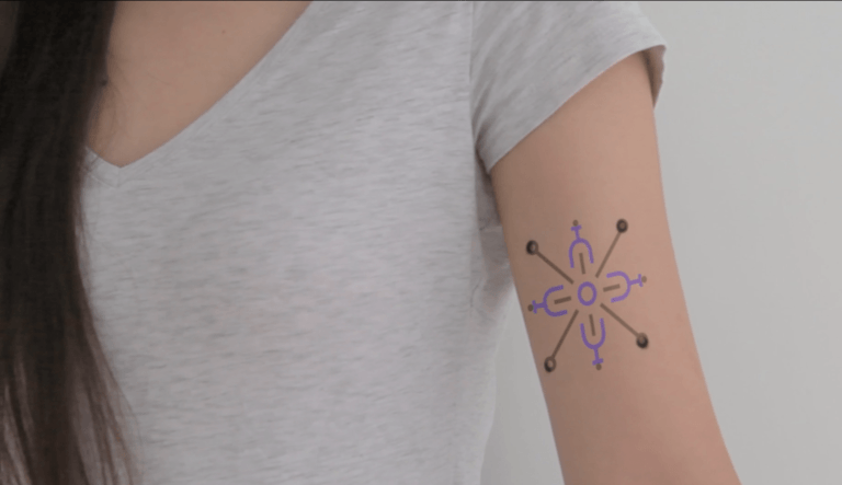 Denne tatoveringen endrer farge i takt med blodsukkeret ditt
